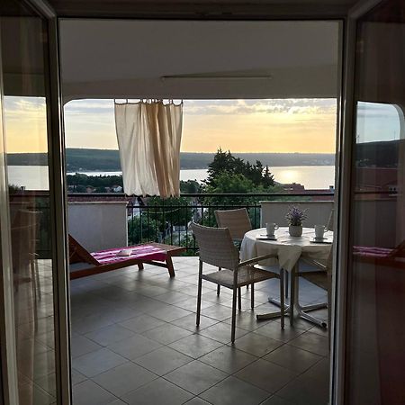 Apartments Stela Горни-Карин Экстерьер фото